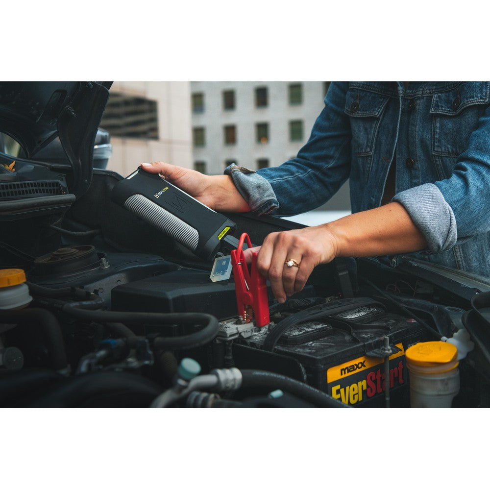 goal-zero-venture-jump-800-amp-jump-starter-and-power-bank image 7