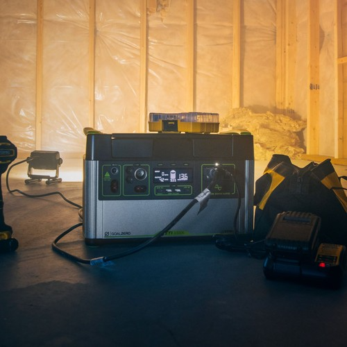 goal-zero-yeti-1000-core-ranger-300-bc-solar-generator-kit image 8