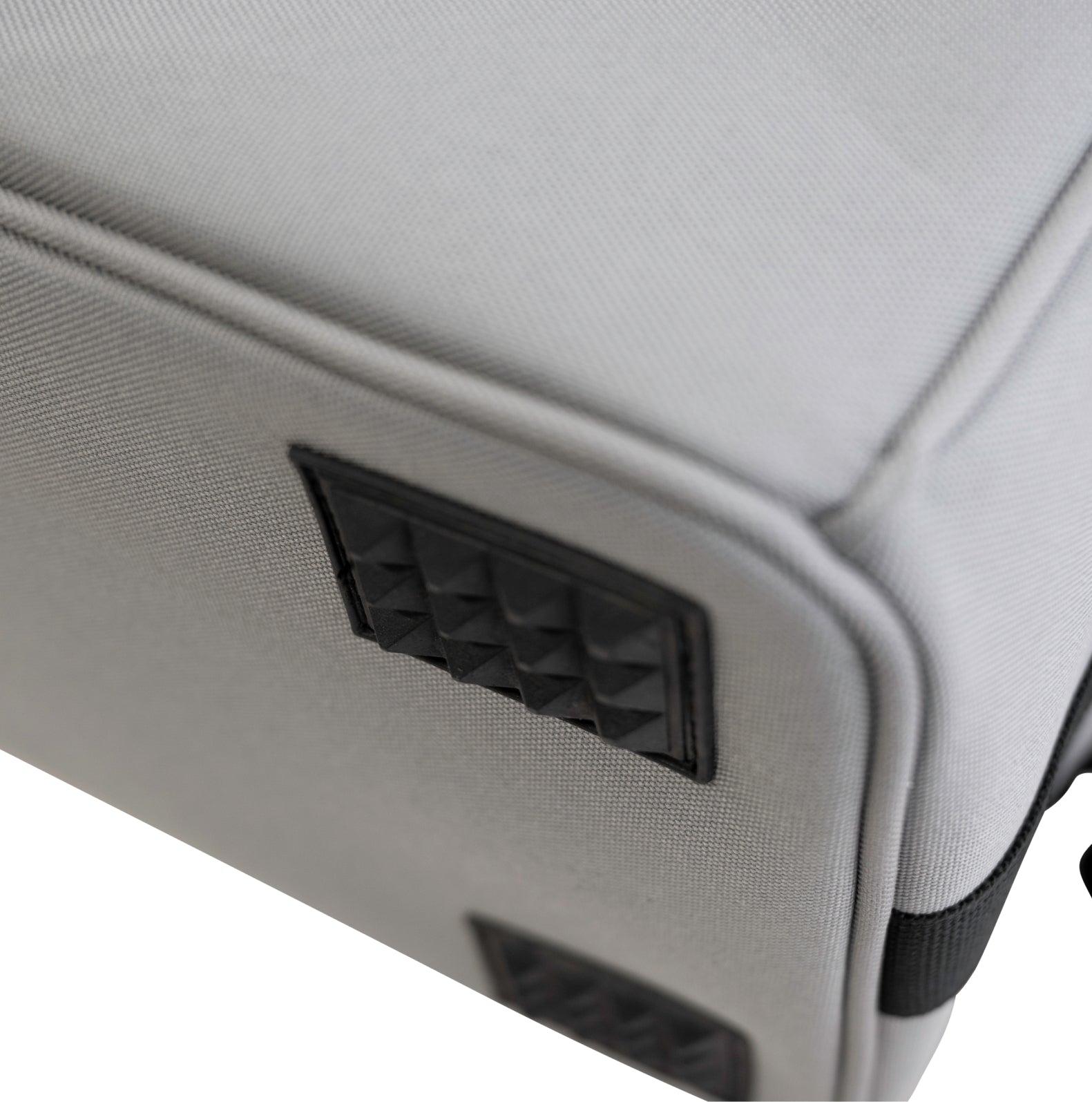 goal-zero-yeti-300-protection-case-with-shoulder-strap image 7