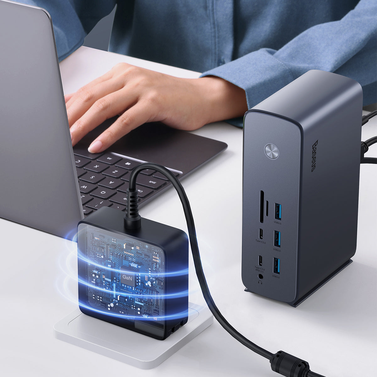 baseus-17-in-1-pro-4-monitors-docking-station image 6