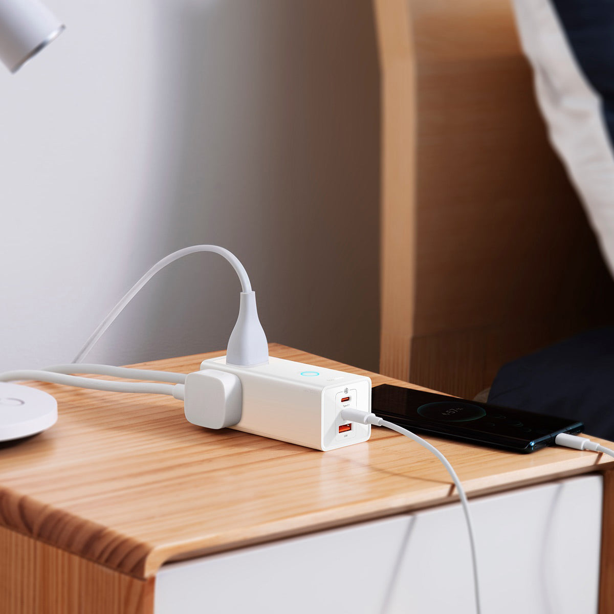 baseus-powercombo-pro-6-port-power-strip-with-40w-usb-c-3-ac-2-usb-c-1-usb-a image 7