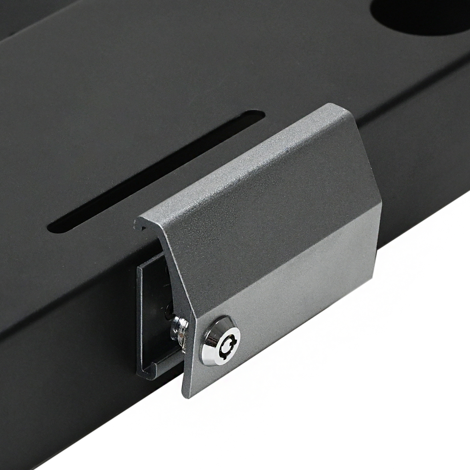 goal-zero-yeti-tank-pro-4000-locking-latch-kit image 1