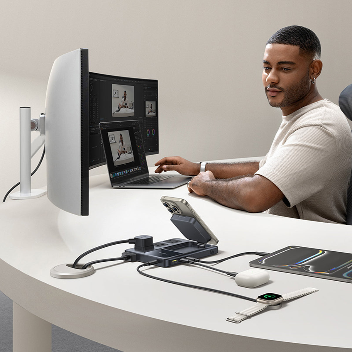 baseus-nomos-8-in-1-charging-station-qi2-67w image 8