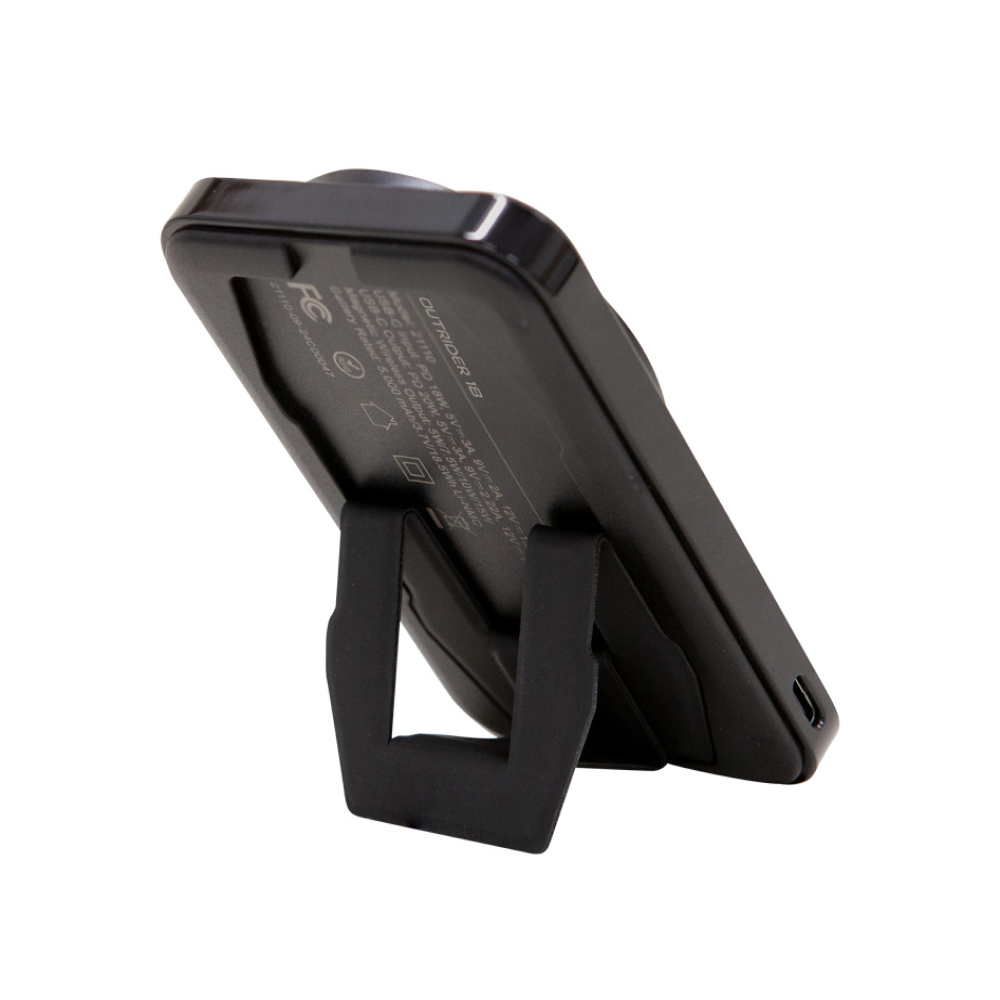 goal-zero-outrider-18-magnetic-wireless-power-bank-5-000-mah image 4